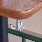 Perchero colgador bajo cubierta